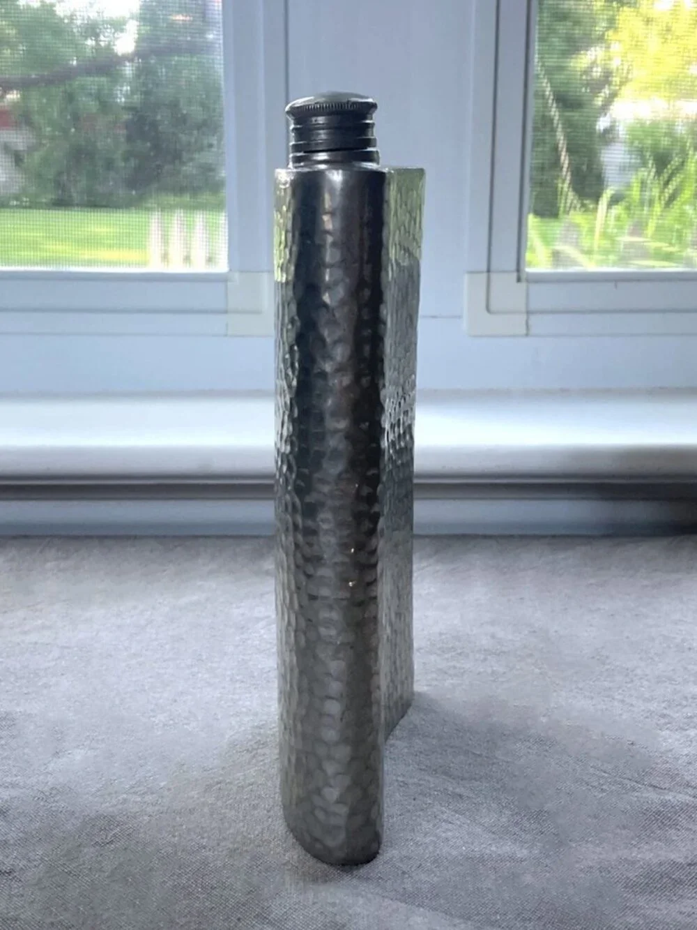 Sheffield England Pewter, 10 oz Hammered Hip Flask, Screw Cap, 6